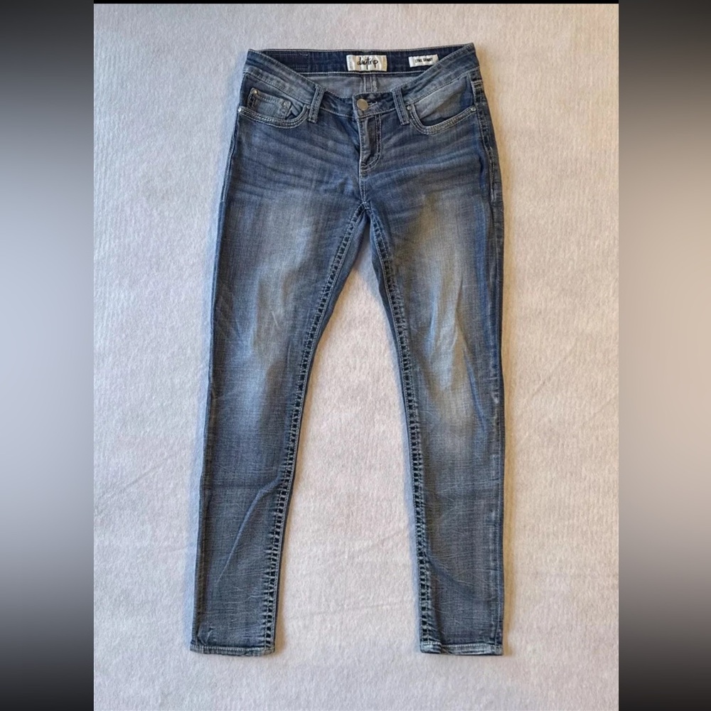 DayTrip Jeans 27R Lynx Skinny Stretch Distressed Style DBK3715 Cotton Women’s